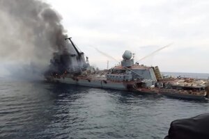 Imágenes del hundimiento del crucero de misiles Moskvá.