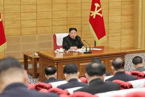 El líder norcoreano Kim Jong Un admitió que la enfermedad provocó "grandes turbulencias" en el país (Foto: AFP PHOTO/KCNA VIA KNS).