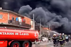 Habló el dueño del predio incendiado en Avellaneda: “El fuego fue arrasando con todo”