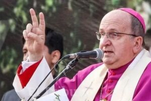 El arzobispo Cargnello se presentó a declarar en la causa por violencia de género 