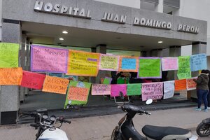 Empleados informales acamparon en el Hospital de Tartagal