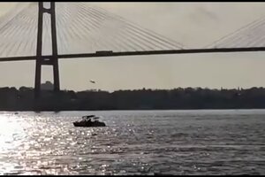 Identificaron al piloto que hizo una temeraria maniobra debajo el puente Rosario-Victoria