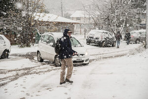 Bariloche se tiñó de blanco con su primera nevada  (Fuente: Télam)