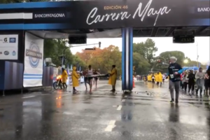 A pesar de la lluvia, más de 11 mil runners participaron de la Carrera Maya