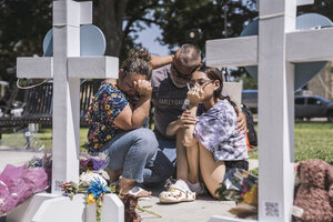 Masacre en Texas: otra vez la gavilla de “honestos” asesinos
