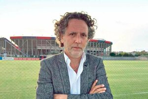 César Francis criticó a Tinelli y Lammens: "Vieron que no había nada más para sacarle a San Lorenzo y dejaron el club abandonado"