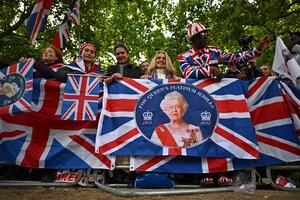 El Reino Unido celebra los 70 años del reinado de Isabel II