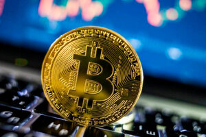 El bitcoin cae por debajo de los 25.000 dólares