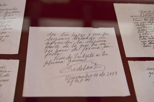 "Querido Gabo": exhiben cartas enviadas a Gabriel García Márquez descubiertas en una caja