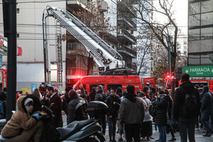 Un trágico incendio en un edificio en Recoleta dejó 5 muertos y 18 heridos (Fuente: Jorge Larrosa)