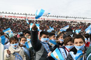 Casi 5000 alumnos y alumnas de Morón prometieron fidelidad a la Bandera Argentina 