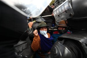 Ecuador: reprimen a manifestantes afuera de la Asamblea Nacional (Fuente: EFE)