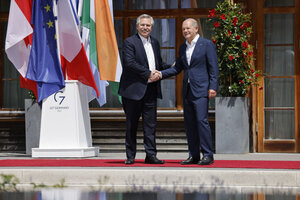 Alberto Fernández llegó a la cumbre del G7 y tendrá una reunión con  Boris Johnson (Fuente: Télam)