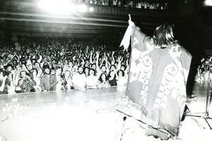 Hace cuarenta años, Mercedes Sosa volvía a cantar en la Argentina después del exilio