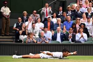 Wimbledon: Djokovic levantó dos sets y se metió en semifinales (Fuente: AFP)