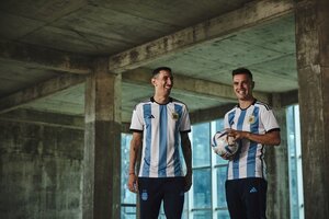 Cuánto vale la nueva camiseta de la selección argentina y cómo comprarla con descuentos