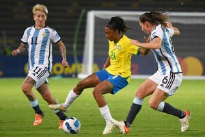 La Selección femenina fue goleada por Brasil en el debut (Fuente: AFP)