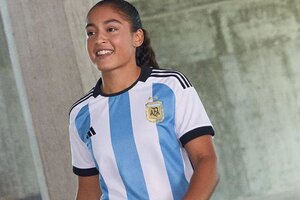 Copa América Femenina 2022: la Selección Argentina goleó a Uruguay, Triplete de Rodríguez y aportes de Banini y Stábile para los de Portanova  en Colombia, Página