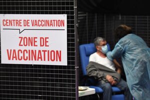 La Unión Europea recomienda una segunda dosis de refuerzo de la vacuna contra el COVID para mayores de 60 años