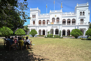 Sri Lanka: los manifestantes se retiraron de los edificios públicos