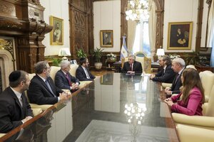 Alberto Fernández recibió a las autoridades de la AMIA (Fuente: Télam)