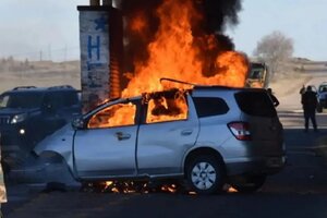 Olavarría: padre e hija mueren al chocar e incendiarse un auto