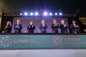 Alberto Fernández firma contratos para empezar la obra del gasoducto Néstor Kirchner (Fuente: Presidencia)