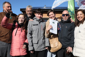 Bariloche: Ferraresi y Carreras entregaron viviendas y Créditos
Casa Propia