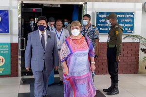 Michelle Bachelet llegó a Bangladesh para visitar campos de refugiados rohingyas
