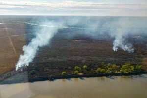 Incendios en el Delta: el servicio telefónico para consultas por los efectos del humo está desbordado