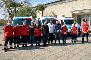 El intendente Julio Zamora presentó 3 nuevas ambulancias del Sistema de Emergencias 