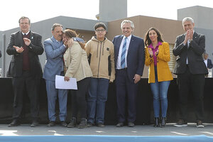 Alberto Fernández y Jorge Ferraresi encabezaron una entrega de viviendas en Chilecito