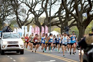 Más de 20.000 corredores participan de la Media Maratón de Buenos Aires