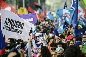 Chile: Multitudinario cierre de campaña del Apruebo aviva las esperanzas de un cambio de la Constitución (Fuente: AFP)