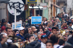 Atentado a Cristina Kirchner: a qué hora y dónde es la manifestación "Todos a la plaza"