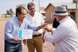 Chaco: Maggiotti y Capitanich entregaron viviendas 