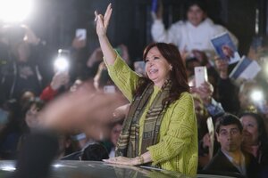 Discursos de odio y acciones violentas contra Cristina Kirchner y el peronismo, mientras el futuro se juega en la economía (Fuente: NA)