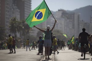 Casi el 70% de los brasileños temen una agresión física por sus opciones políticas