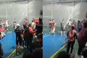 Un partido de fútbol terminó a los golpes en Comodoro Rivadavia. Imagen: captura de video. 