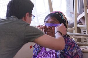 Recaudan fondos para anteojos de una comunidad originaria
