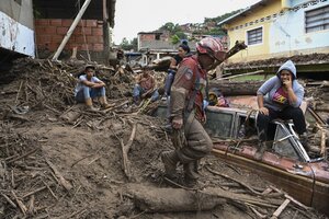 Al menos 22 muertos y más de 50 desaparecidos tras un deslave en la zona central de Venezuela