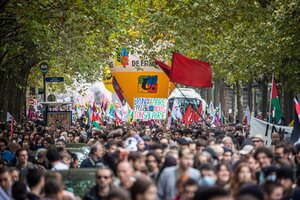 Los franceses salieron a las calles para exigir una mejora salarial (Fuente: EFE)