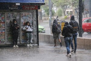 Alertas del SMN por lluvias y vientos fuertes en varias provincias