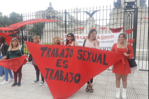 “Trabajo sexual es trabajo, negarlo es violencia. Hacia una campaña por la despenalización del trabajo sexual” es el lema de la Red. (Fuente: Archivo de RRTS)