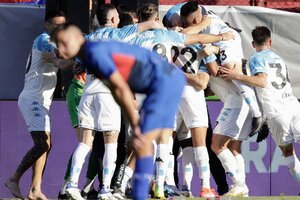 Racing vs Tigre: partidazo, duelo de hinchadas y triunfo académico (Fuente: Fotobaires)