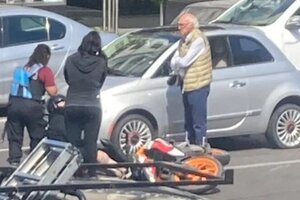 Carlos Bianchi protagonizó un incidente vial: una moto chocó su auto