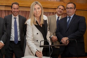 Con cola de paja, Capuchetti delegó en el fiscal Rívolo la investigación del atentado a CFK