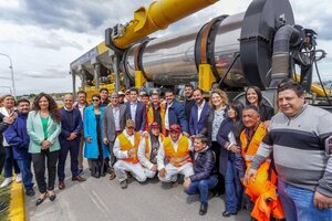 Ushuaia: El intendente Vuoto y Wado de Pedro presentaron la nueva fábrica de asfalto en caliente