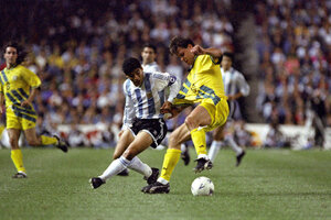 Diego fue convocado para los dos choques ante Australia y respondió para que Argentina clasifique a Estados Unidos 1994.