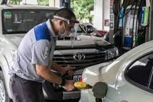 YPF aumentó 4 por ciento el precio de los combustibles 